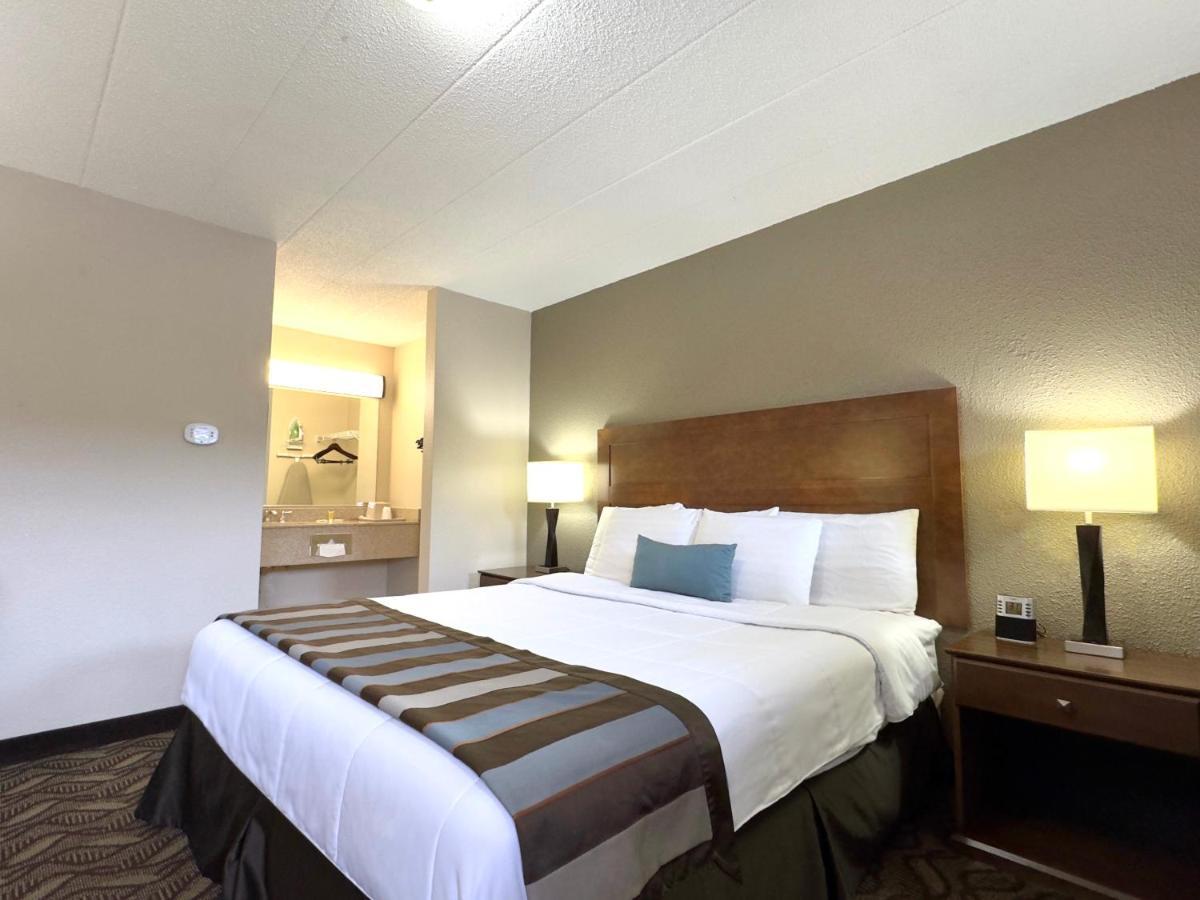 Super 8 By Wyndham Greensburg Exterior photo